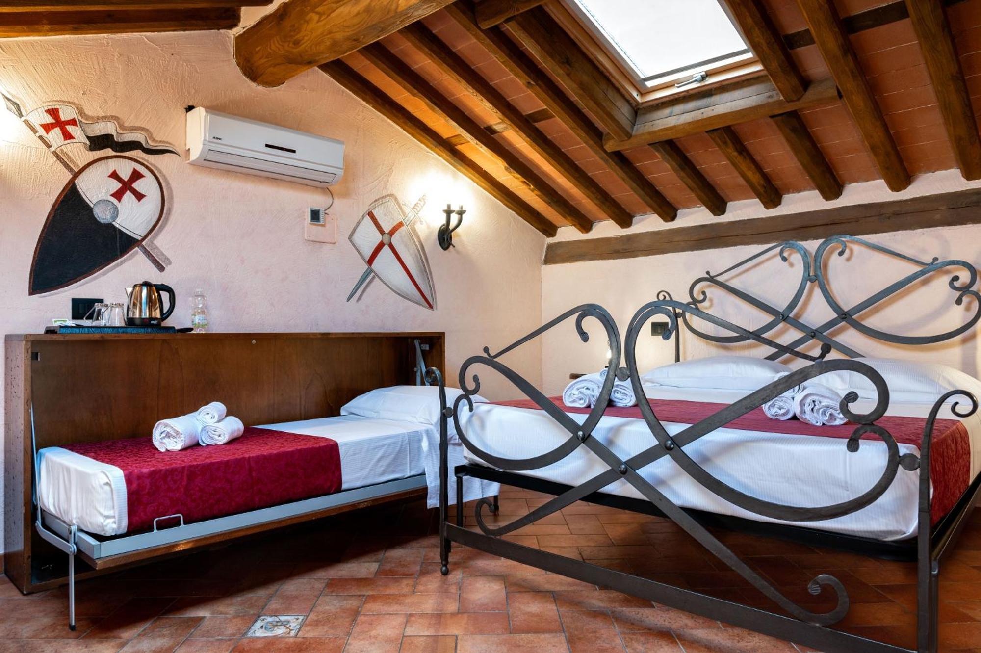 Bed and Breakfast Castello Dei Templari Lucca Exterior foto